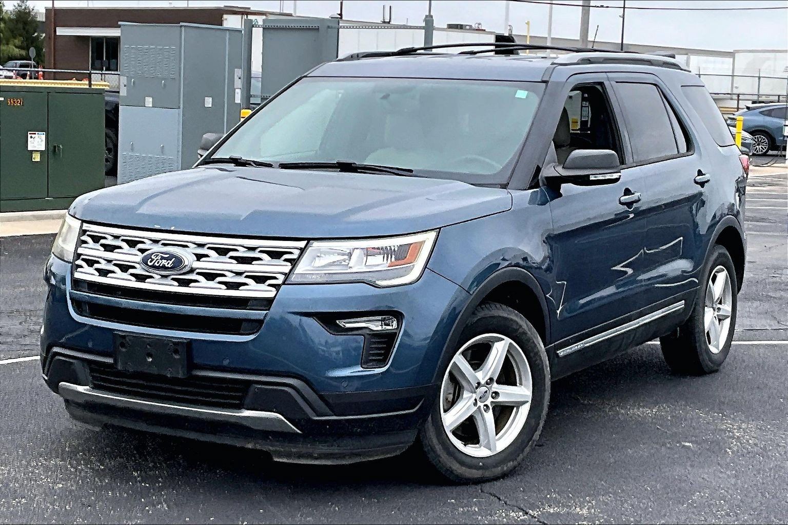 Used 2019 Ford Explorer XLT w/ Equipment Group 202A FWD image 8