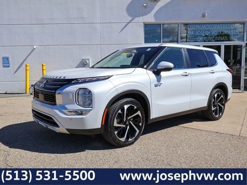Used 2025 Mitsubishi Outlander SE AWD/4WD image 1