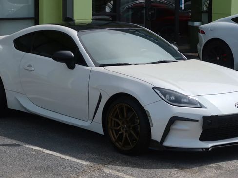 Used 2022 Toyota GR86 image 5
