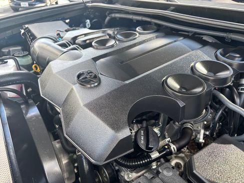 Used 2020 Toyota 4Runner Venture image 14