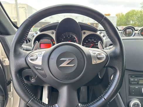Used 2013 Nissan 370Z Coupe image 16