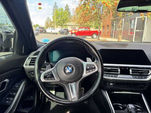 Used 2021 BMW 330i Sedan w/ M Sport Package RWD image 14