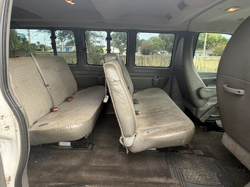Used 2014 GMC Savana 3500 LT w/ LT Preferred Equipment Group RWD image 9
