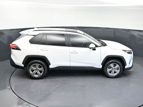 Used 2022 Toyota RAV4 XLE w/ Convenience Package image 28