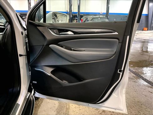 Used 2020 Buick Enclave Premium w/ LPO, Touring Package image 12