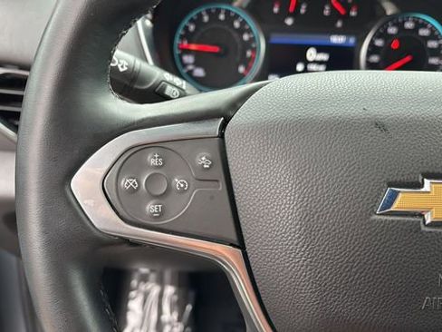 Used 2023 Chevrolet Traverse LT image 22