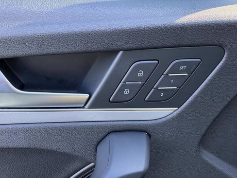 Used 2018 Audi Q5 2.0T Premium Plus w/ Premium Plus Package image 17