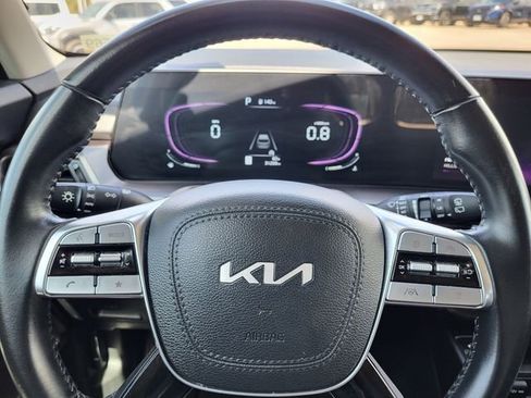 Used 2025 Kia Telluride S AWD/4WD image 16