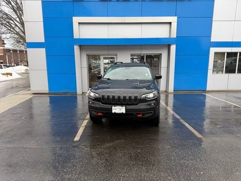 Used 2022 Jeep Cherokee Trailhawk image 2