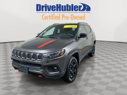 Used 2023 Jeep Compass Trailhawk image 6