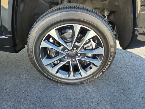 Used 2023 Jeep Grand Cherokee L Overland image 11