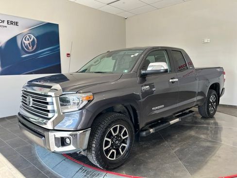 Used 2018 Toyota Tundra Limited w/ Limited Premium Package AWD/4WD image 3