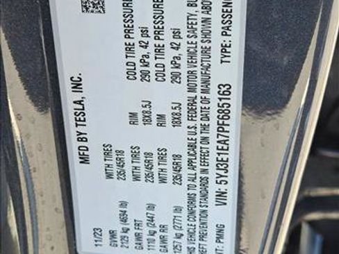 Used 2023 Tesla Model 3 Standard Range RWD image 15