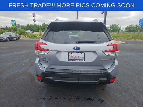 Used 2020 Subaru Forester Premium AWD/4WD image 5