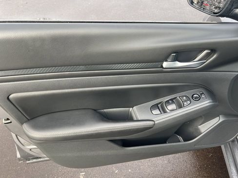 Certified 2024 Nissan Altima 2.5 SV image 7