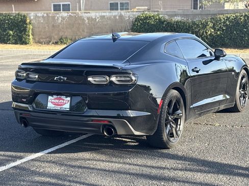 Used 2020 Chevrolet Camaro LT w/ RS Package image 4