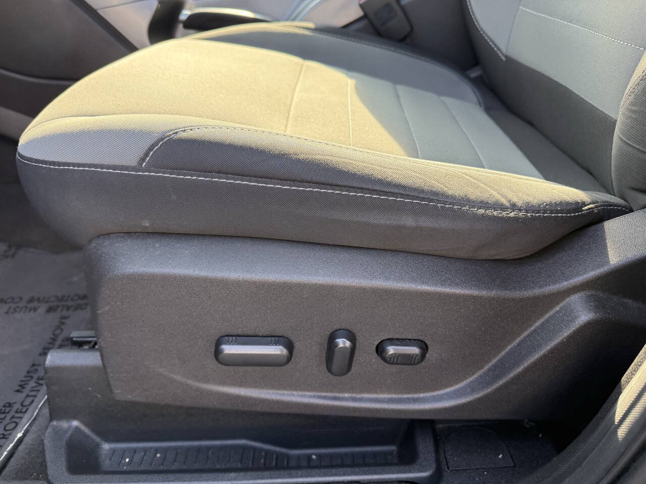 Used 2015 Ford Escape SE AWD/4WD image 12