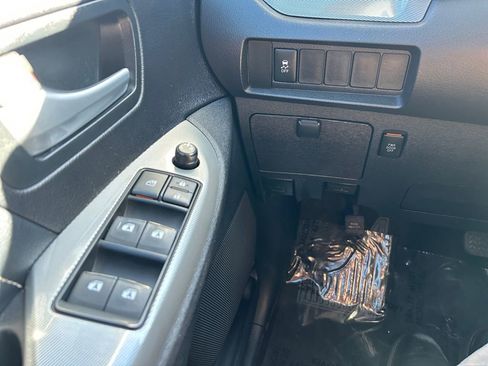 Used 2015 Toyota Sienna SE image 18