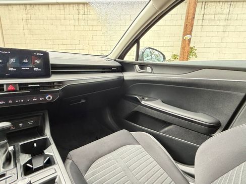 Used 2025 Kia K5 LXS image 33
