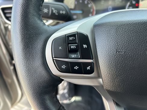 Used 2023 Ford Explorer XLT w/ Equipment Group 202A RWD image 26