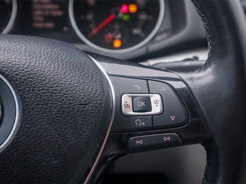 Used 2018 Volkswagen Passat 2.0T SE image 13