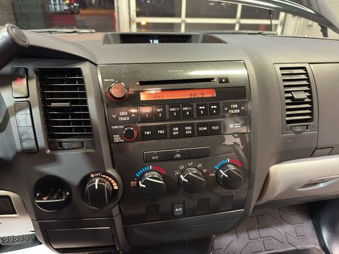 Used 2010 Toyota Tundra 2WD Double Cab image 17