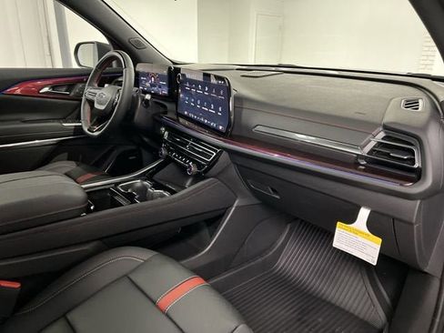 New 2026 Chevrolet Traverse RS w/ LPO, Floor Liner Package image 30