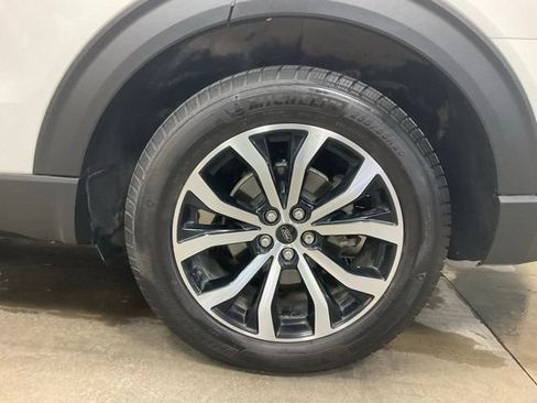 Used 2020 Ford Explorer ST w/ Premium Technology Package AWD/4WD image 19