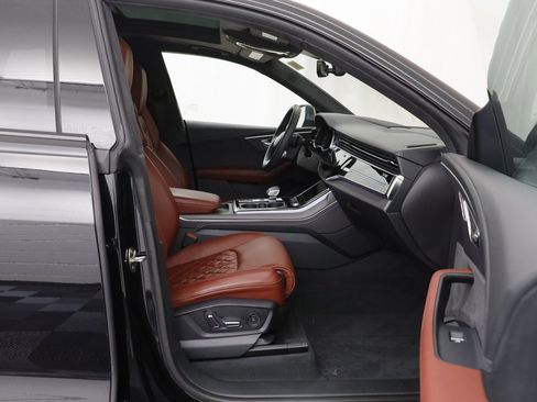 Used 2024 Audi SQ8 Prestige image 19