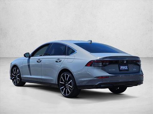 Used 2024 Honda Accord Touring image 8
