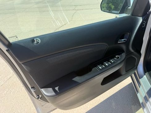Used 2013 Dodge Avenger SE FWD image 8