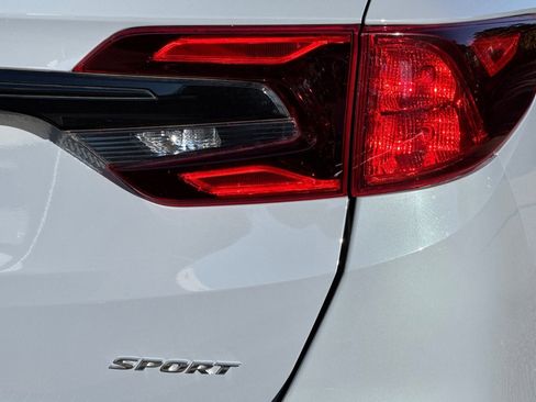 Certified 2024 Honda Odyssey Sport image 12