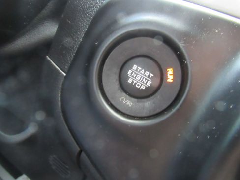 Used 2020 Jeep Gladiator Overland AWD/4WD image 20