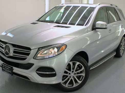 Used 2016 Mercedes-Benz GLE 350 w/ Premium Package image 2