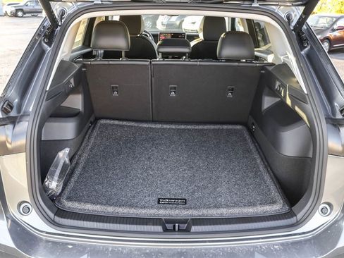 New 2026 Volkswagen Tiguan SE image 33