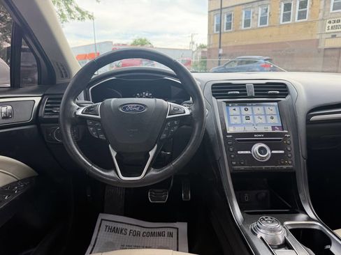 Used 2018 Ford Fusion Titanium AWD/4WD image 20
