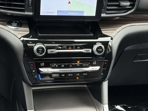 Used 2021 Ford Explorer Limited w/ Hybrid Equipment Group 310A AWD/4WD image 21