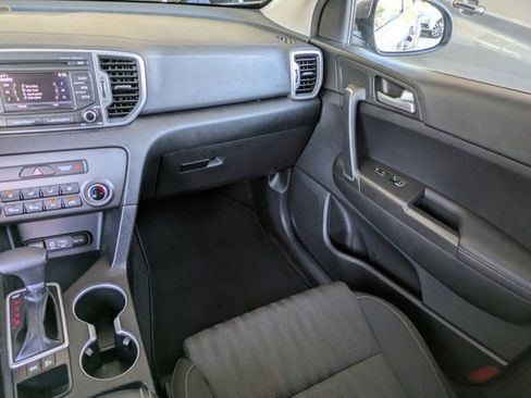 Used 2017 Kia Sportage LX image 14
