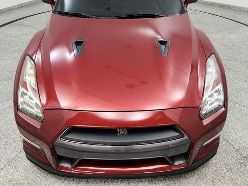 Used 2015 Nissan GT-R Premium AWD/4WD image 11