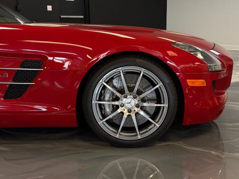 Used 2011 Mercedes-Benz SLS AMG Coupe image 6