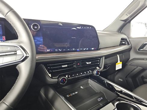 New 2026 Chevrolet Suburban Premier w/ Sun And Tow Package image 30