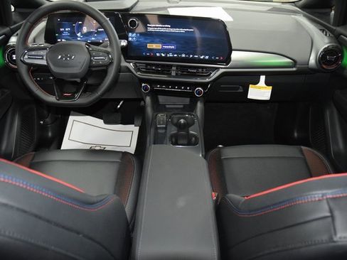 New 2025 Chevrolet Equinox EV RS w/ Convenience Package II image 30