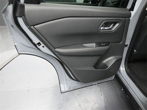 New 2026 Nissan Rogue SV image 31