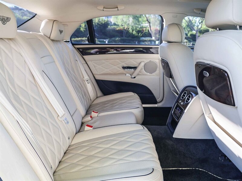Used 2016 Bentley Flying Spur V8 AWD/4WD image 23
