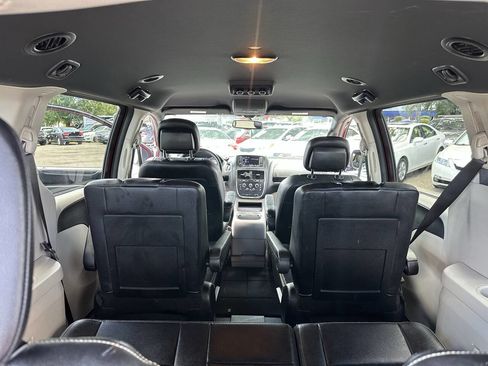 Used 2018 Dodge Grand Caravan SXT image 26