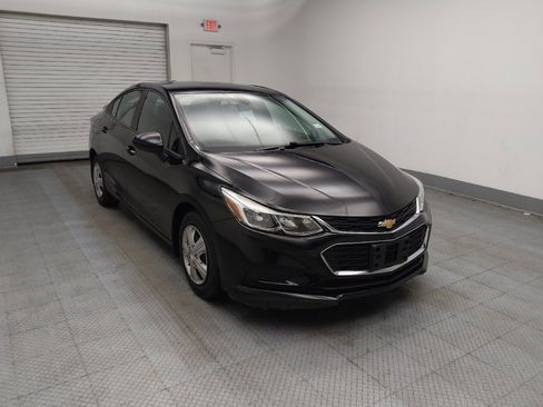 Used 2017 Chevrolet Cruze LS image 13