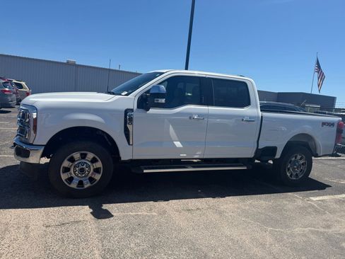 Used 2024 Ford F250 Lariat w/ Chrome Package AWD/4WD image 4