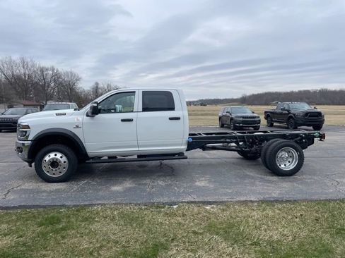 New 2026 RAM 5500 Tradesman image 4