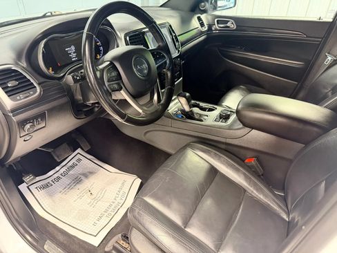 Used 2020 Jeep Grand Cherokee Limited AWD/4WD image 7