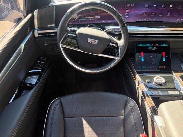 Certified 2026 Cadillac Escalade Luxury w/ Touring Package AWD/4WD image 18